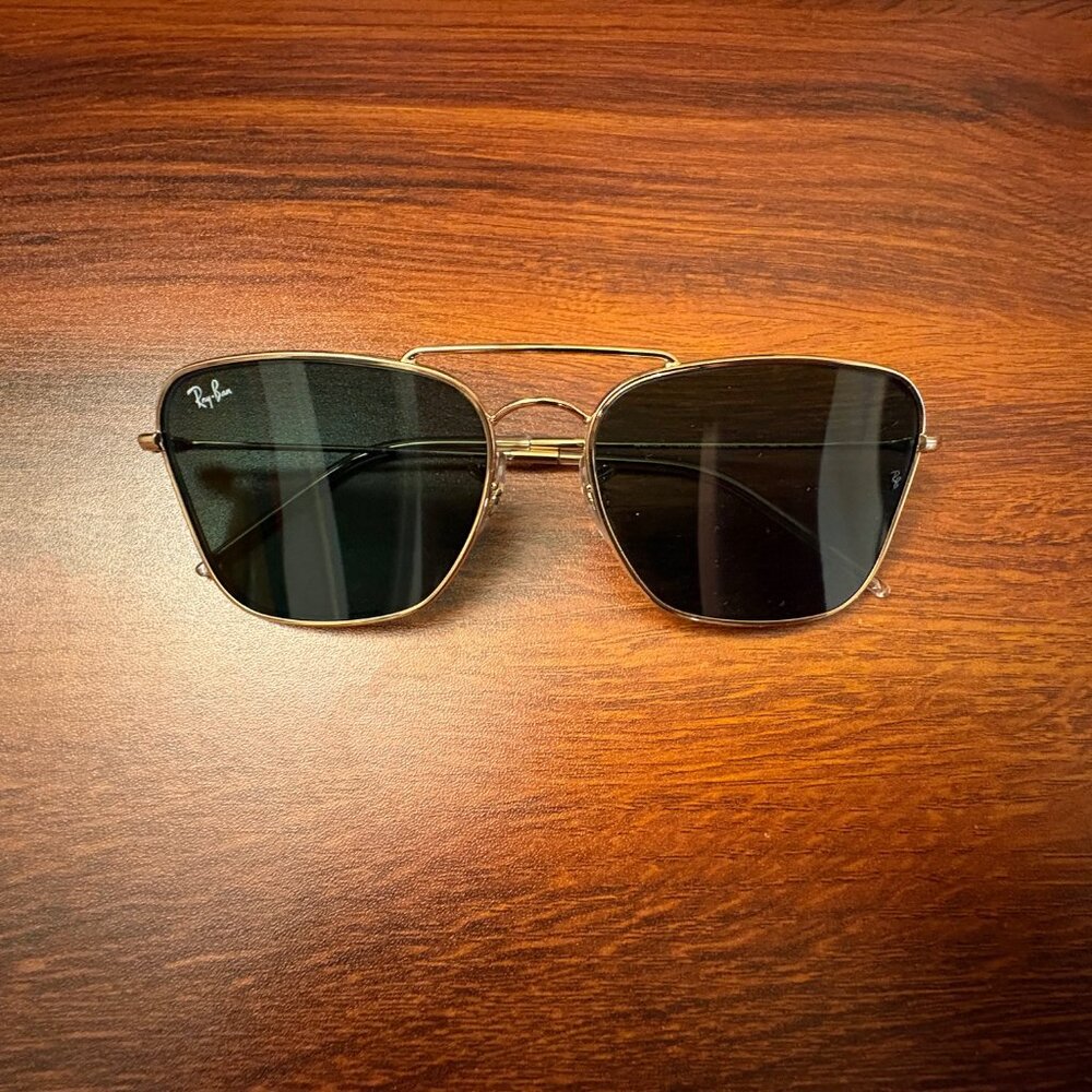 Brand New Ray-Ban Caravan Reverse Sunglasses - RBR0102S 001/VR 58-15